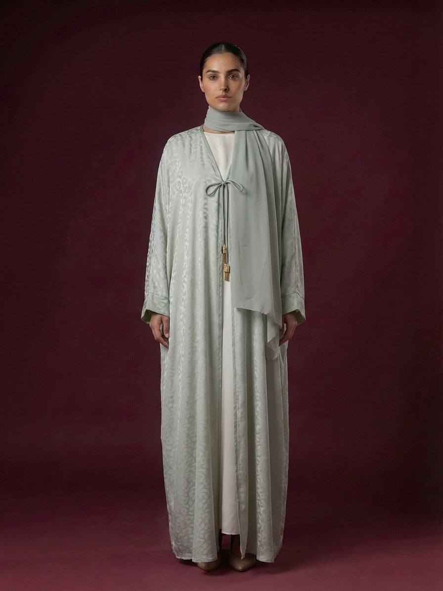 Elara Green & White